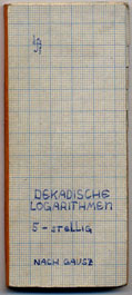 Westentaschen-Logarithmentafel, 1974 © H. Henschel.